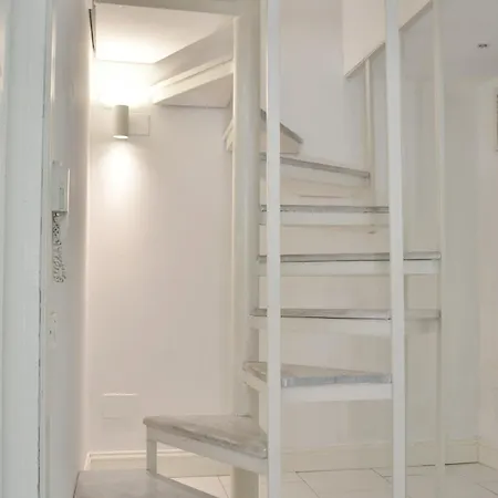 Sinclair , Loft In Center With Original Romantic Fresco Cagliari