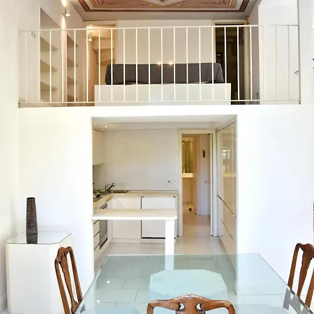 Sinclair , Loft In Center With Original Romantic Fresco *