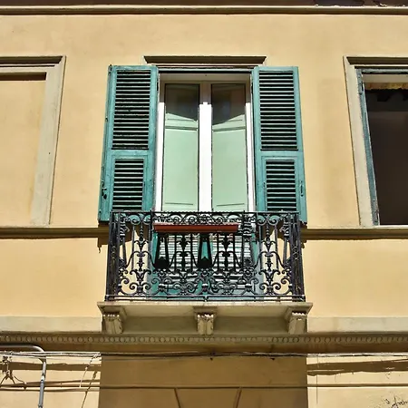Sinclair , Loft In Center With Original Romantic Fresco