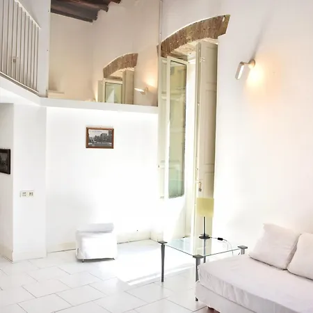 Apartment Sinclair , Loft In Center With Original Romantic Fresco *
