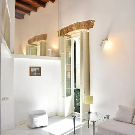 Sinclair , Loft In Center With Original Romantic Fresco Apartament Cagliari