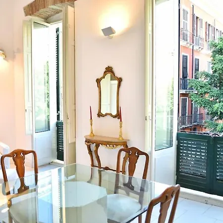 Sinclair , Loft In Center With Original Romantic Fresco * Cagliari