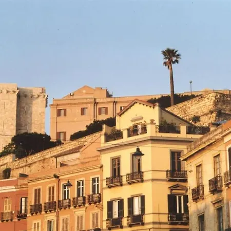Sinclair , Loft In Center With Original Romantic Fresco Κάλιαρι