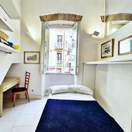 Sinclair , Loft In Center With Original Romantic Fresco